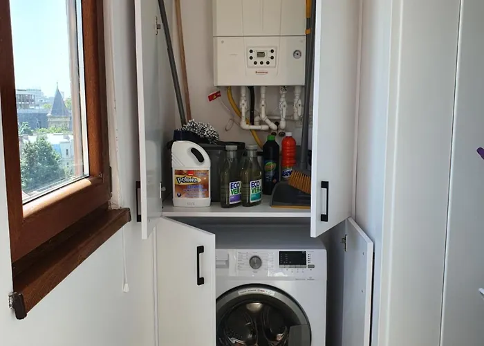 Quiet Panoramic - Calea Victoriei