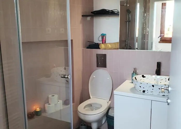 Quiet Panoramic - Calea Victoriei Apartment Bucharest