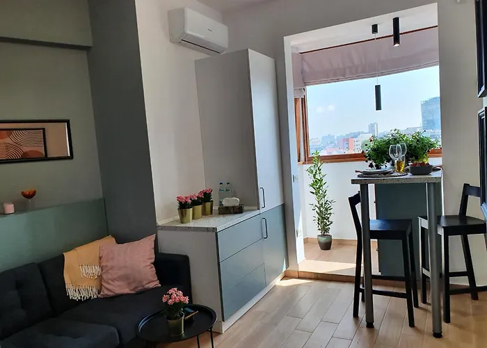 Quiet Panoramic - Calea Victoriei