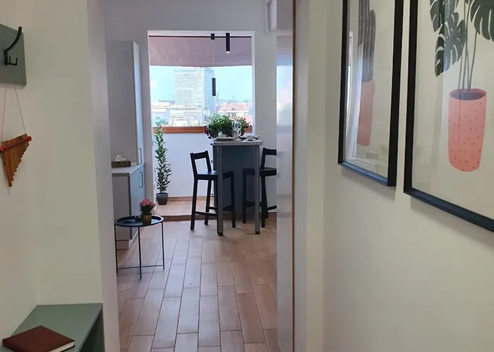 Quiet Panoramic - Calea Victoriei Bucharest