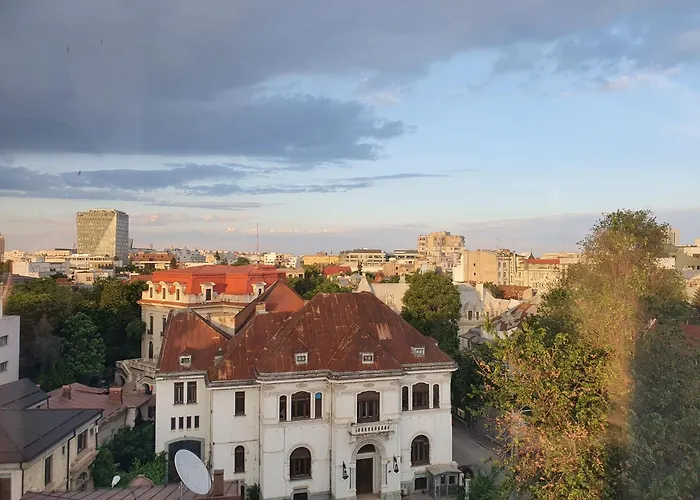 Quiet Panoramic - Calea Victoriei * 부쿠레슈티